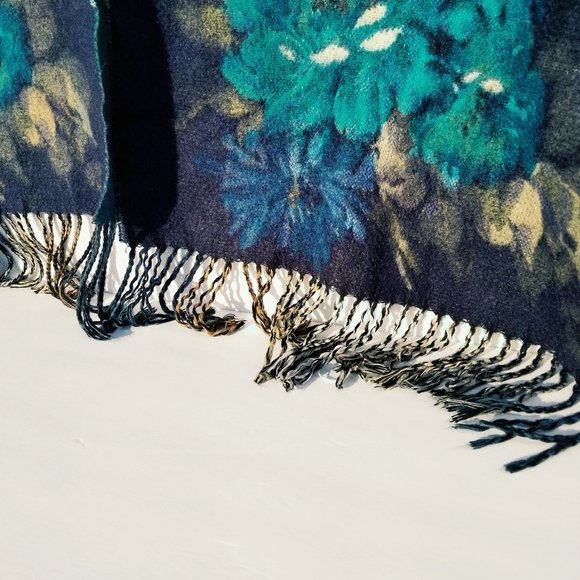 Lord & Taylor Women's Blue Blanket Wrap Acrylic Scarf - Picture 6 of 10